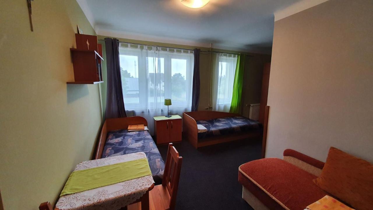 Wieczernik Dom Rekolekcyjny Ksiezy Pallotynow Swieta Katarzyna  Exterior foto