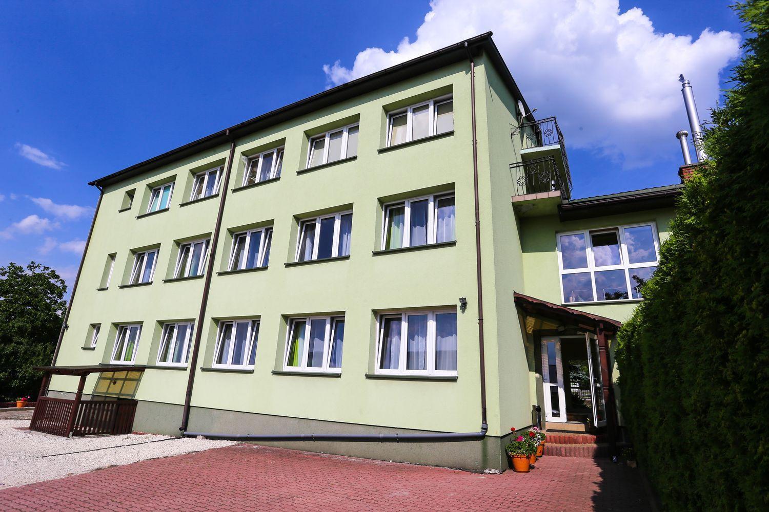 Wieczernik Dom Rekolekcyjny Ksiezy Pallotynow Swieta Katarzyna  Exterior foto